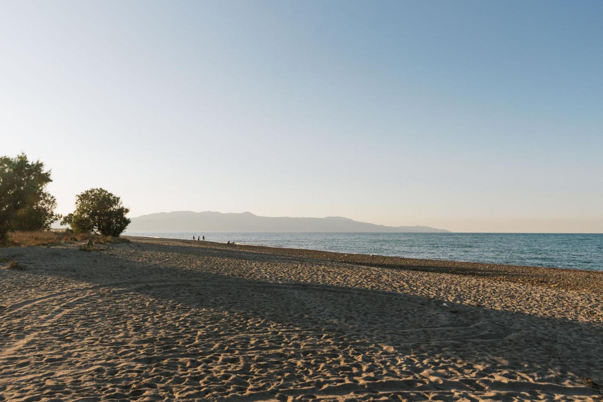 Wooden Beach House Villa Gerani  Exteriör bild